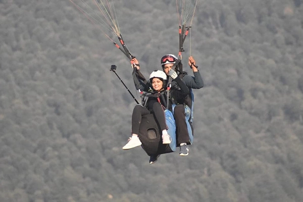 Paragliding in Bir
