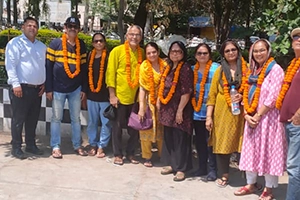 welcome with garland